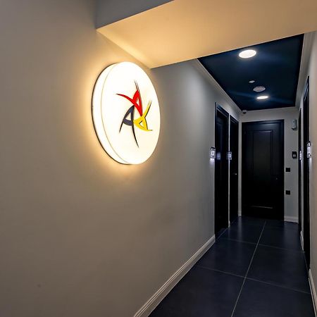 Aparthotel Triple A @ Trendy Psiri - Art & Nightlife Atene Esterno foto
