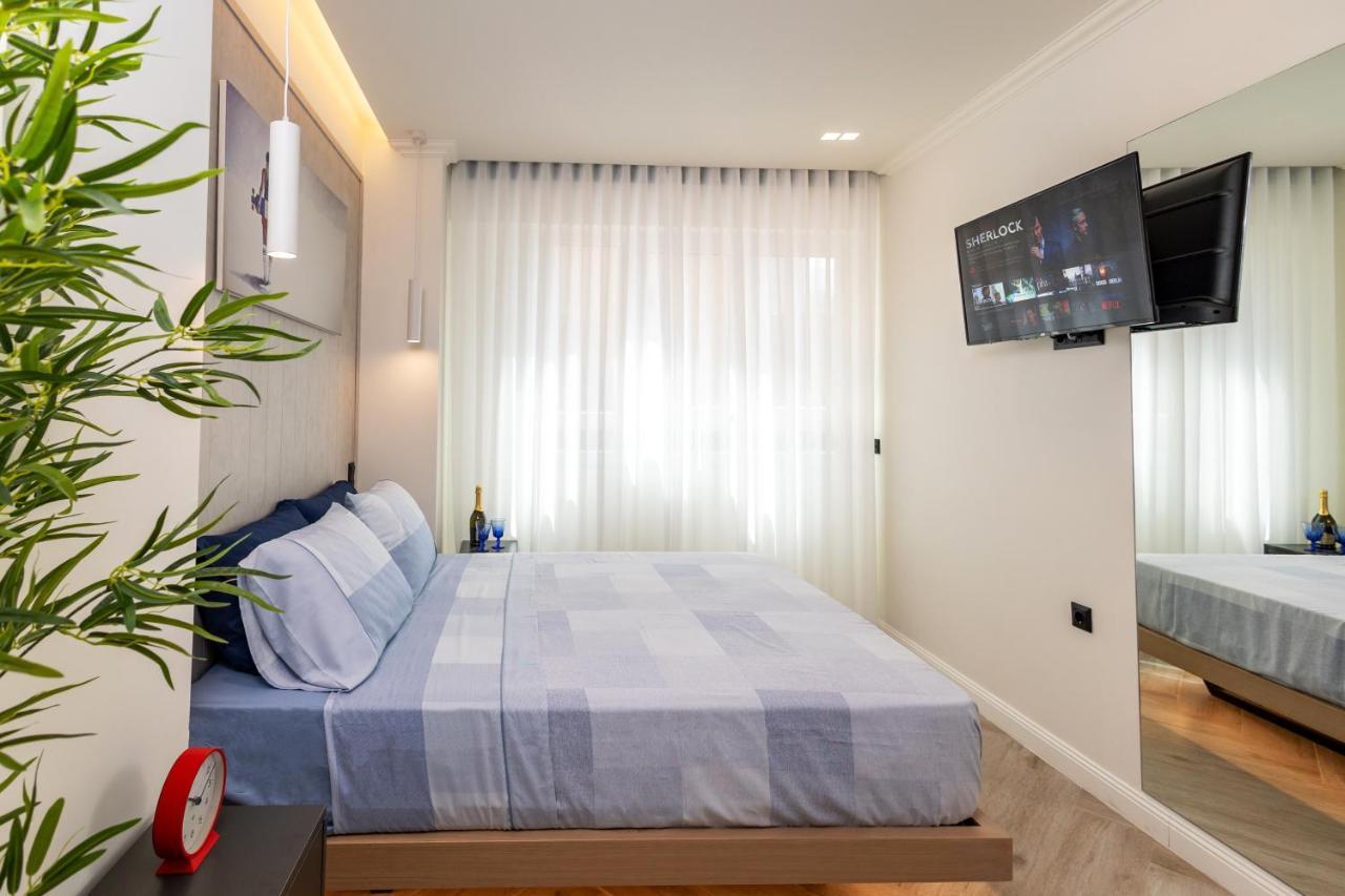 Aparthotel Triple A @ Trendy Psiri - Art & Nightlife Atene Esterno foto