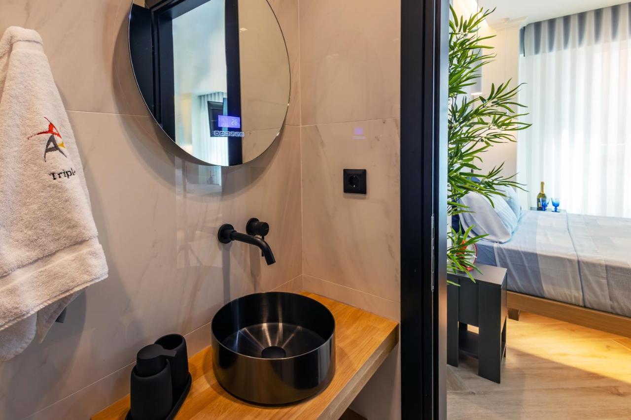 Aparthotel Triple A @ Trendy Psiri - Art & Nightlife Atene Esterno foto