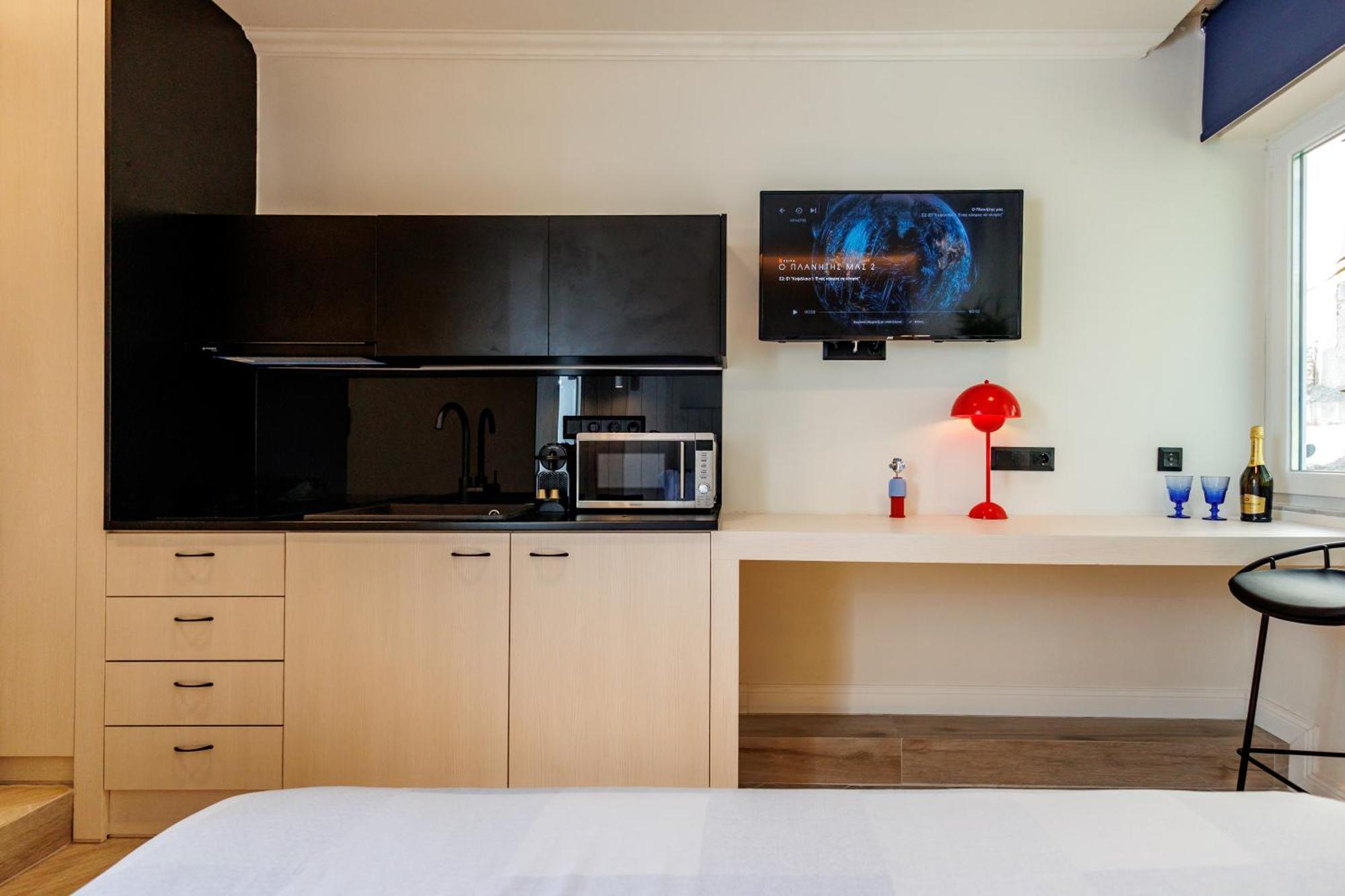 Aparthotel Triple A @ Trendy Psiri - Art & Nightlife Atene Esterno foto