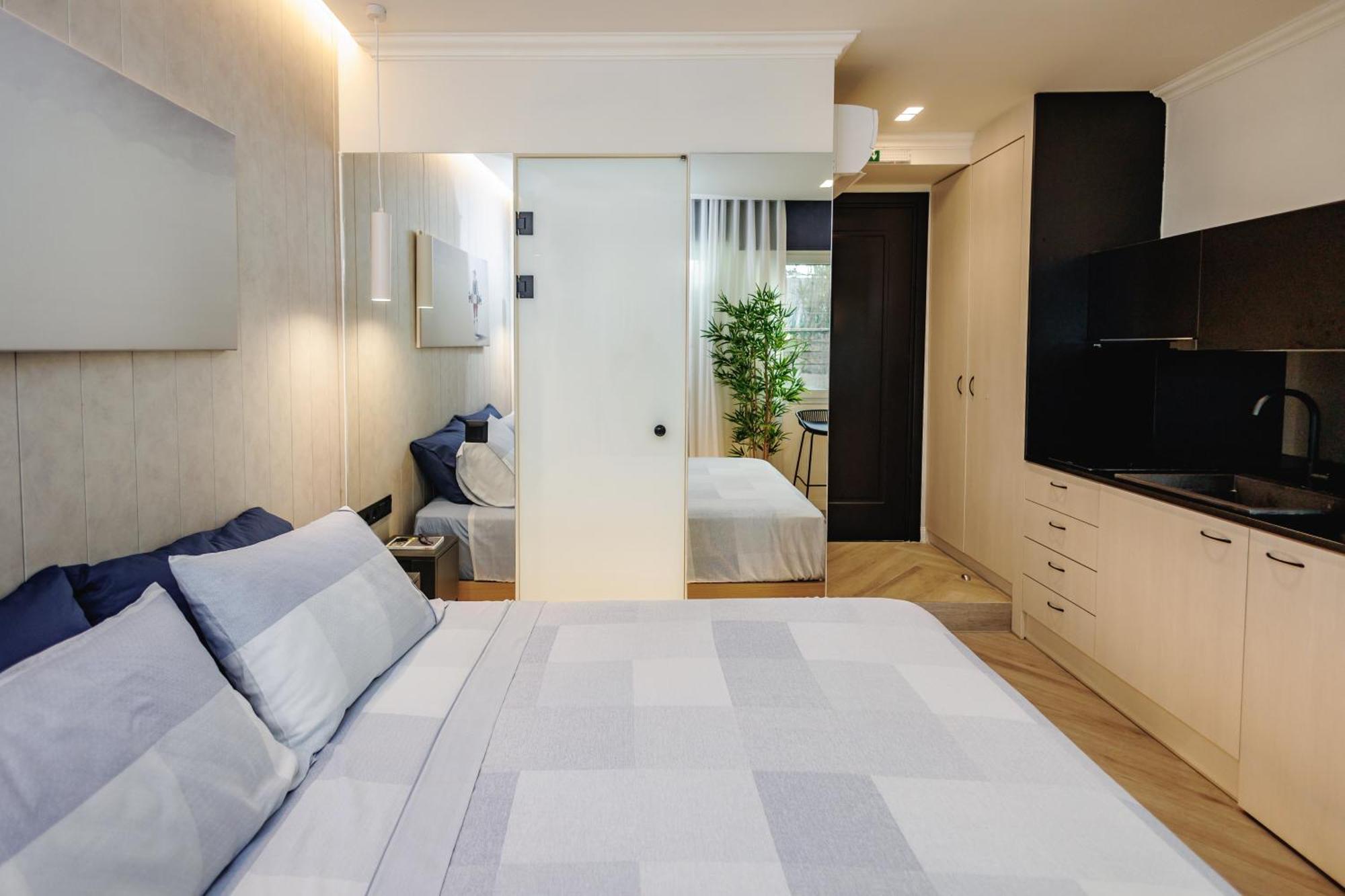 Aparthotel Triple A @ Trendy Psiri - Art & Nightlife Atene Esterno foto