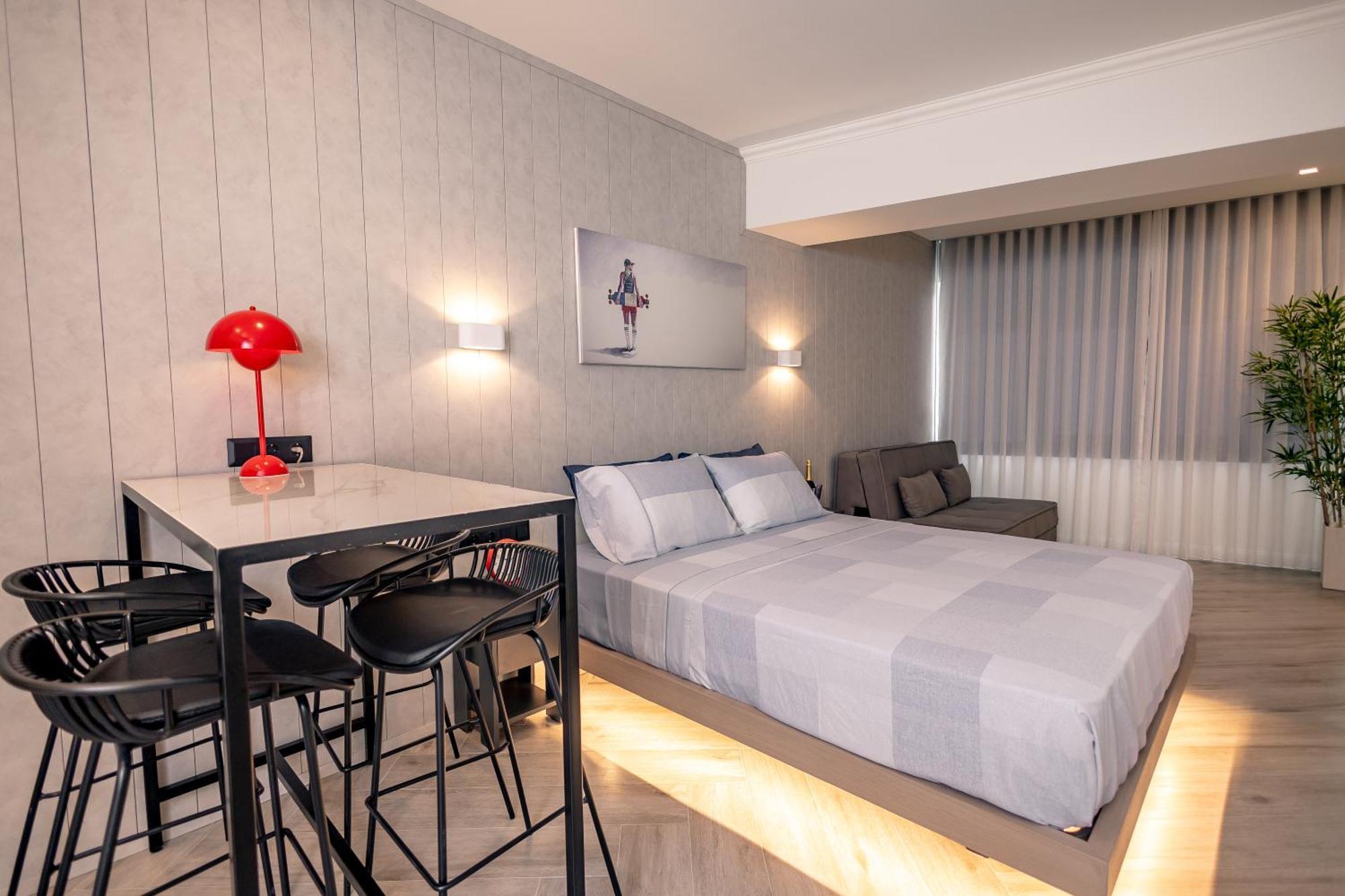 Aparthotel Triple A @ Trendy Psiri - Art & Nightlife Atene Esterno foto